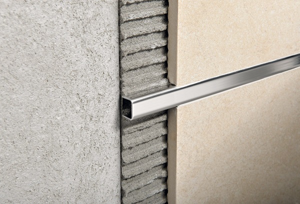 PLTAС 25 П-образный профиль PROLISTEL ACC H= 25 мм, полированная сталь AiSI 304, длина 2700 мм