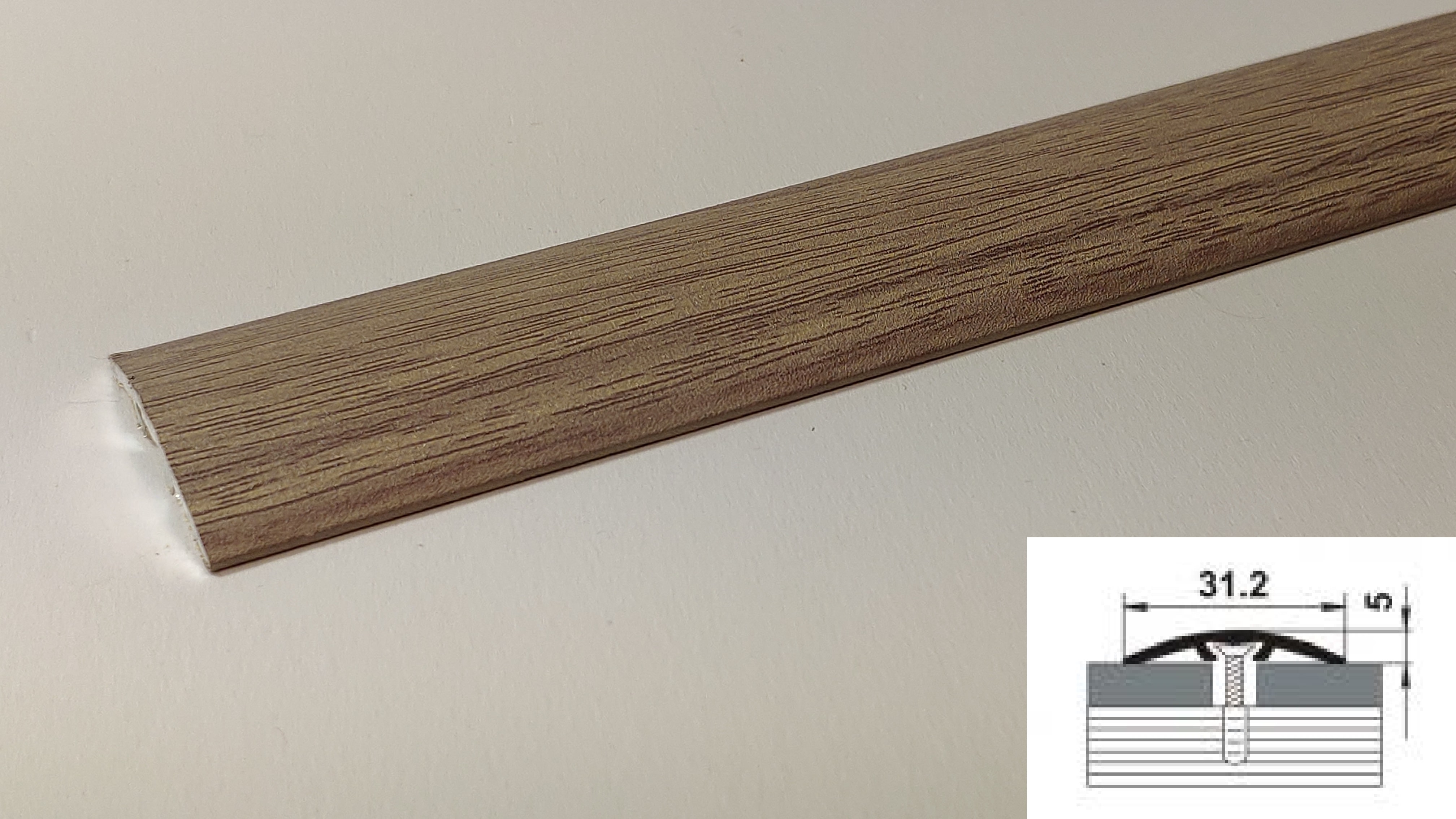 ПС 04-2.2700.087 Порог одноуровневый 5х31,2 мм, алюминий окрашенный, цвет дуб белёный, длина 2700 мм