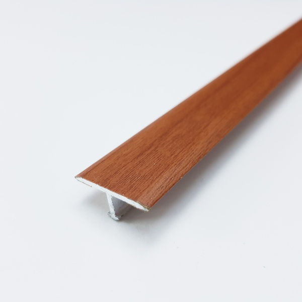 ЛС 10.2700.4092 Т-образный профиль 20х8,5 мм, алюминий ламинированный, цвет вишня, длина 2700 мм