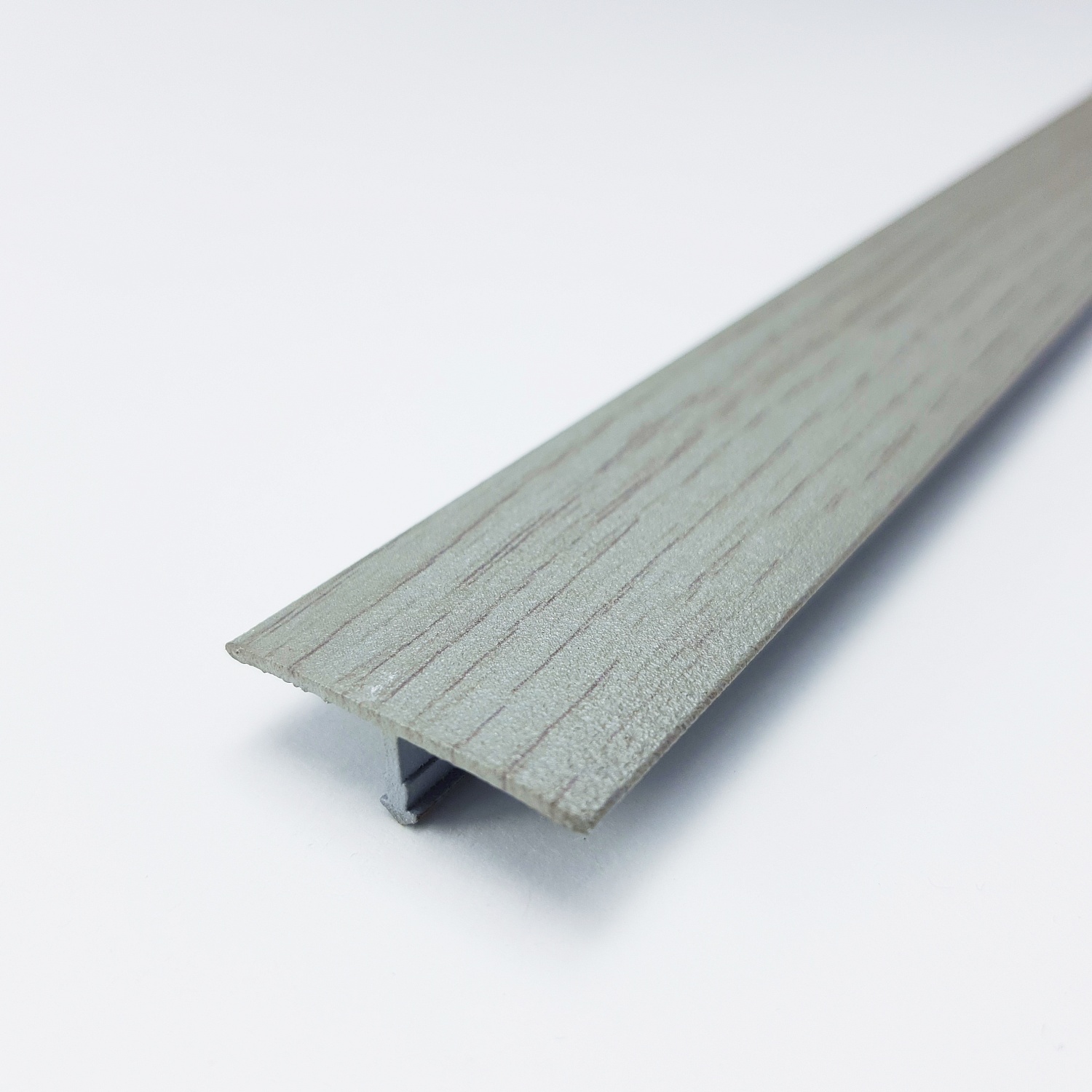 Т 30-1.2700.R102 Т-образный порог 30 мм, алюминий ламинированный, цвет ольха серая, длина 2700 мм