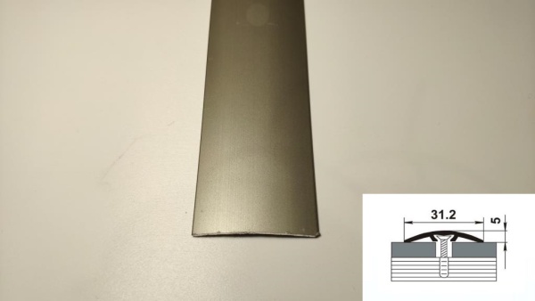 ПС 04-2.900.042л Порог одноуровневый 5х31,2 мм, алюминий анодированный, цвет шампань, длина 900 мм