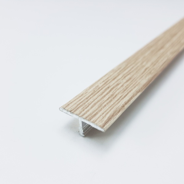 ЛС 10.2700.4048 Т-образный профиль 20х8,5 мм, алюминий ламинир, цвет дуб небраска, длина 2700 мм