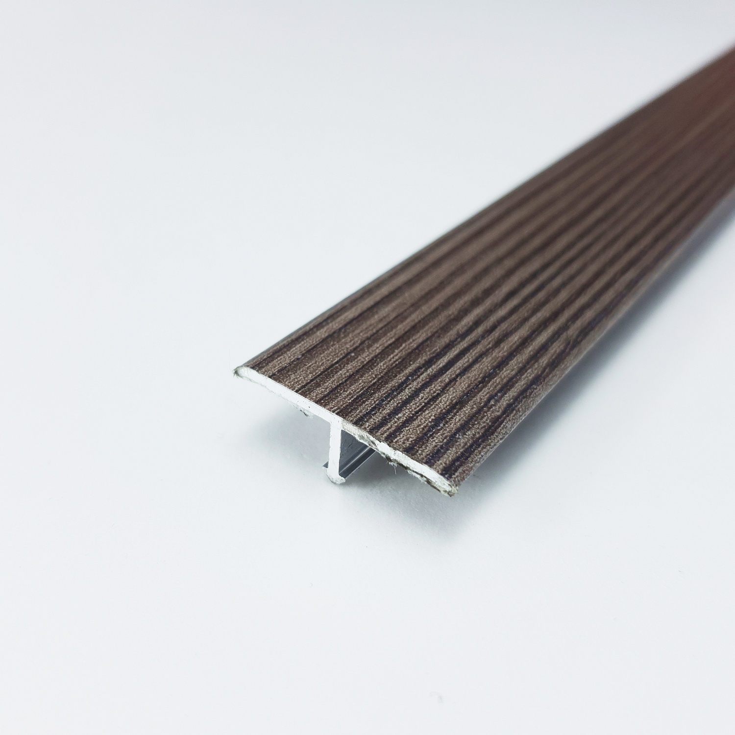 PCRA 28W 149 Т-образный профиль PROCOVER WOOD 14 мм, алюминий ламинир, цвет дуб Aspen, длина 2700 мм