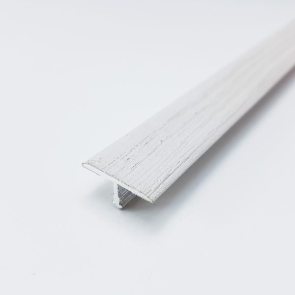 ЛС 10.2700.4041 Т-образный профиль 20х8,5 мм, алюминий ламинирован, цвет секвойя какао длина 2700 мм