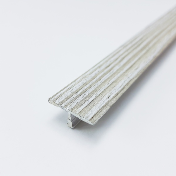 ЛС 10.2700.4045 Т-образный профиль 20х8,5 мм, алюминий ламиниров, цвет сосна северная, длина 2700 мм