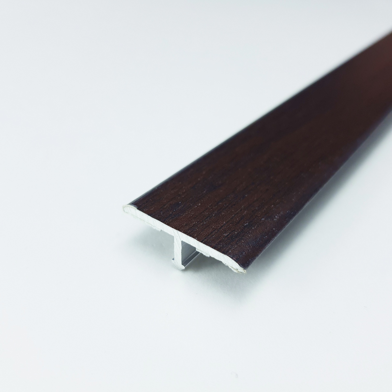 PCRA 10W 149 Т-образный профиль PROCOVER WOOD 26 мм, алюминий ламин, цвет венге, длина 2700 мм