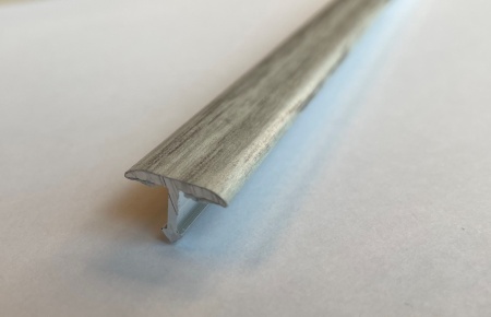 PCRA 29W 149 Т-образный профиль PROCOVER WOOD 14 мм, алюминий ламинир, цвет белый дуб, длина 2700 мм